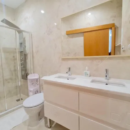 Apartamento T1 - Composto Por Quarto, Casa De Banho E Cozinha Ideal Para 1 Casal De Ferias Guest house Nazare