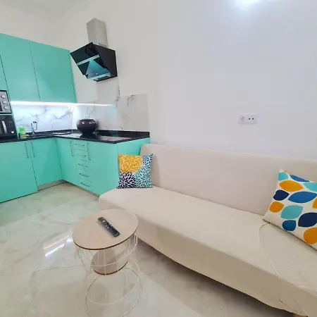 Guest house Apartamento T1 - Composto Por Quarto, Casa De Banho E Cozinha Ideal Para 1 Casal De Ferias *