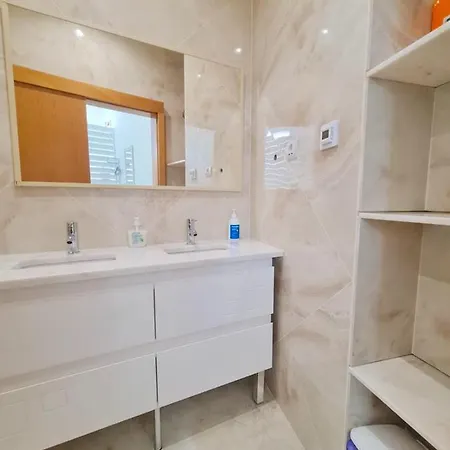 Apartamento T1 - Composto Por Quarto, Casa De Banho E Cozinha Ideal Para 1 Casal De Ferias Guest house *