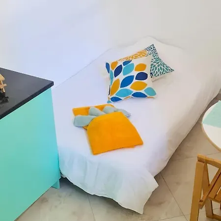 Apartamento T1 - Composto Por Quarto, Casa De Banho E Cozinha Ideal Para 1 Casal De Ferias Guest house
